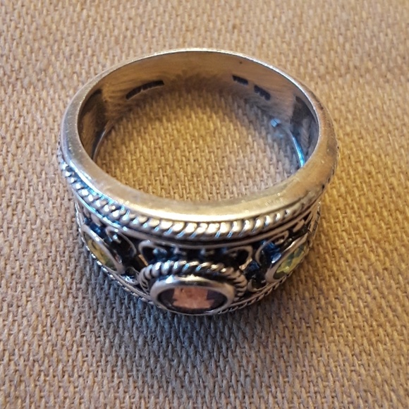Sterling Silver 8 /8.5 Ring - Picture 2 of 3